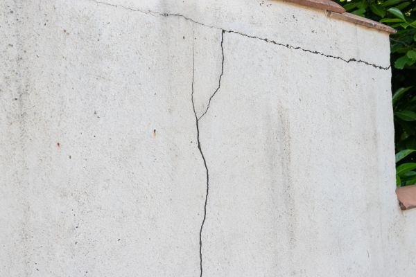Cost of Foundation Crack Patching in Helena